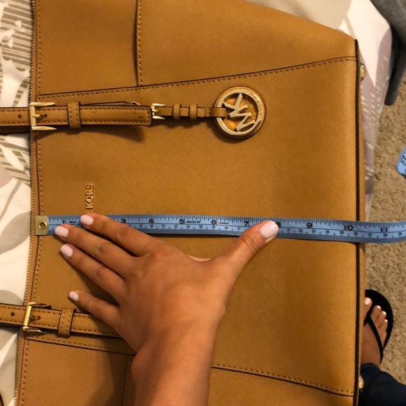 Measurements - Picture 3 of 3